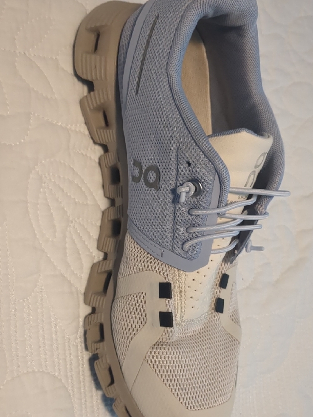 On Running Cloud 5 Sneakers - Picture 5 of 10
